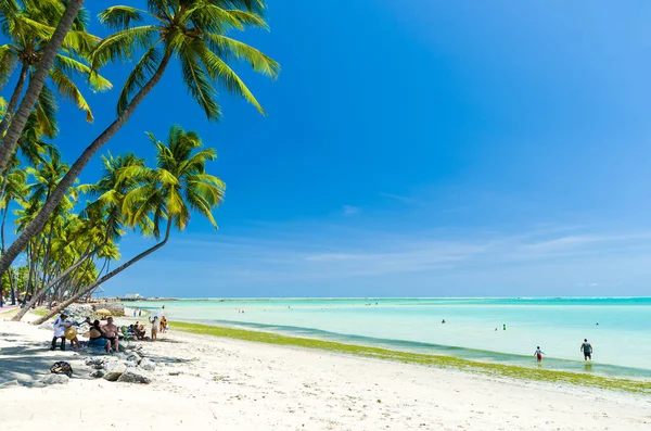 Vue magnifique sur la plage de Maceio avec ses eaux bleues des Caraïbes — Photo