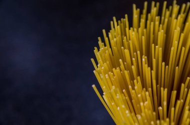 Çeşitli kullanımlar için İtalyan makarnasının güzel arka planı.