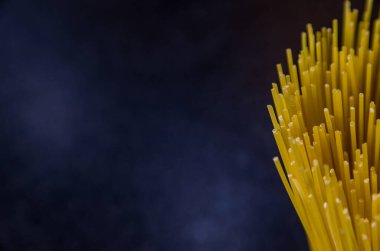 Çeşitli kullanımlar için İtalyan makarnasının güzel arka planı.