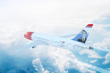 Norveç Hava Yolları Boeing 787 Dreamliner yüksekten uçuyor bulutların üzerinde hava uçuş görünümü.