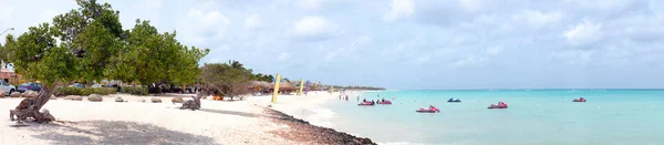 Panorama from eagle beach on Aruba island in the Caribbean sea — Stock Photo, Image