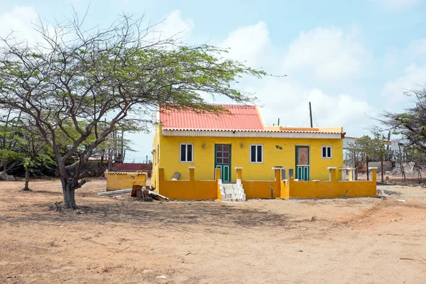 Oud huis van de traditionele arubean op Aruba eiland in het Caribisch gebied — Stockfoto