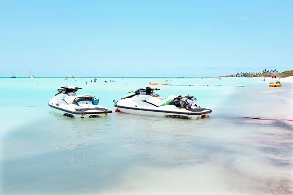 Eagle beach, Aruba szigetén a Karib-tenger — Stock Fotó