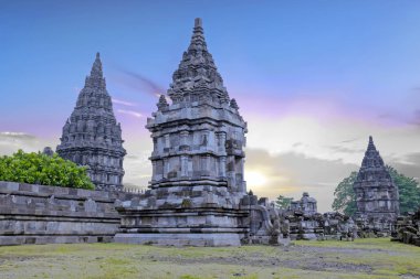 Prambanan veya Candi Rara Jonggrang bir Hindu tapınağı içinde bileşik olduğunu 