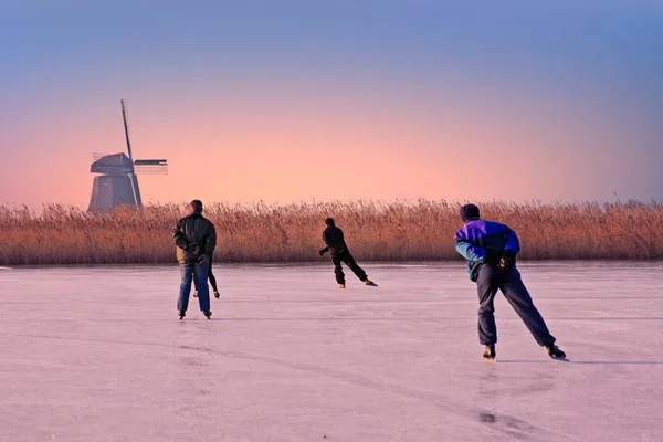 Lodowisko Wsi Holandii Zachodzie Słońca — Zdjęcie stockowe