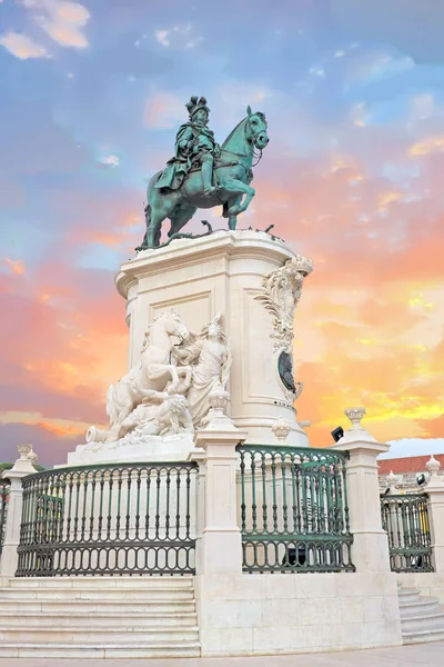 Praca do Comercio e Estátua do Rei José I em Lisboa, Portugal — Fotografia de Stock