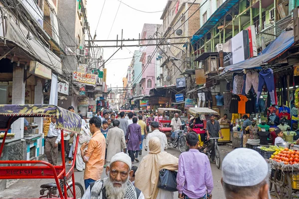 Indie, Dillí - 5 dubna 2017: Streetview v Novém Dillí na — Stock fotografie