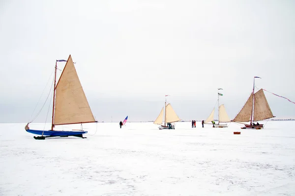 Ice sailing on the Gouwzee in winter in the Netherlands — Stock Photo, Image