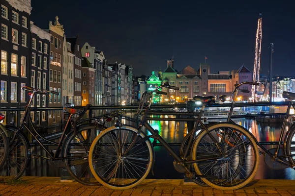 Città panoramica da Amsterdam nei Paesi Bassi da nottec — Foto Stock