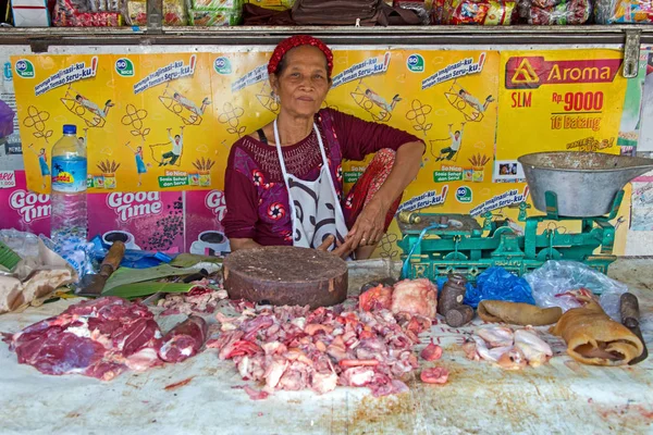 Lombok, Endonezya - 29 Aralık 2016: mea satan kadın kasap
