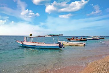 Gili Meno Endonezya Asya üzerinde geleneksel tekneler