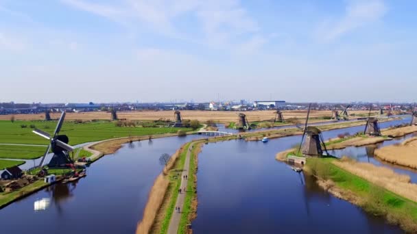 Воздушная Антенна Традиционных Ветряных Мельниц Киндердейке Нидерландах — стоковое видео