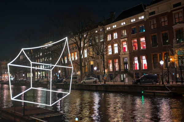 Amsterdam, Holandia - 8 stycznia: Amsterdam Light Festival Hol — Zdjęcie stockowe