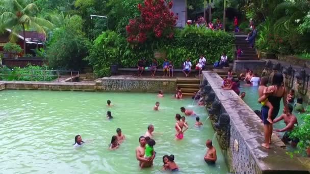 Templo Pura Tirtha Empul Bali Indonésia — Vídeo de Stock