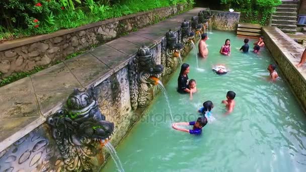 Templo Pura Tirtha Empul Bali Indonesia — Vídeos de Stock