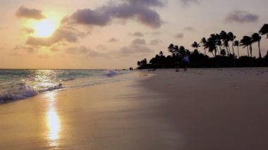 Manchebo beach Aruba Island Karayip Denizi üzerinde günbatımında