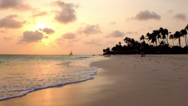 Zachód Słońca Manchebo Beach Wyspie Aruba Morzu Karaibskim — Wideo stockowe