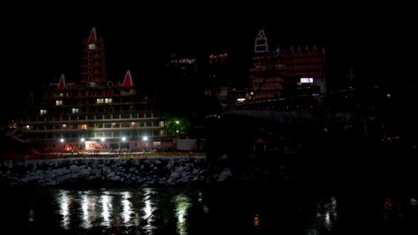 Noční Scéna Mostě Indii Laxmanjhula — Stock video