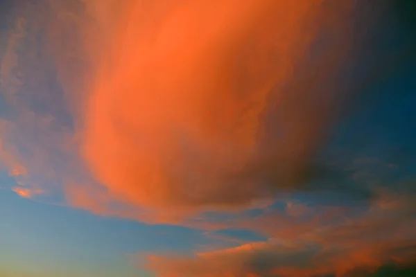 Απίστευτο ουρανό στο ηλιοβασίλεμα — Φωτογραφία Αρχείου
