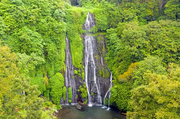 バリ島のバニュマラツイン滝からの空中 — ストック写真