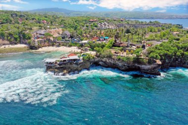 Hollanda 'daki Amstel' de Amsterdam 'dan şehir manzarası