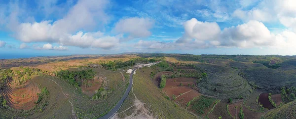 Luchtfoto panorama van Teletubbies Hill op Nusa Penida Bali Indone — Stockfoto