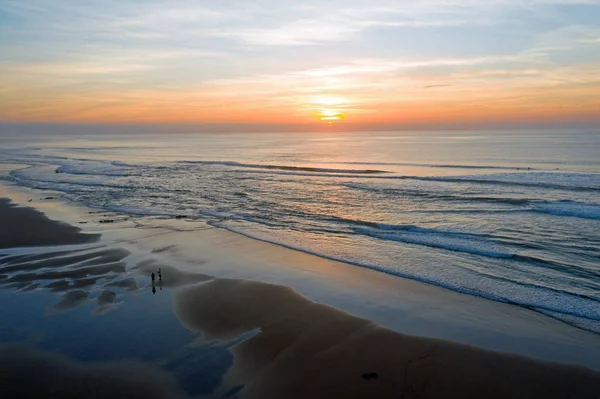 Aerial da Praia Vale Figueiras em Portugal ao pôr-do-sol — Fotografia de Stock