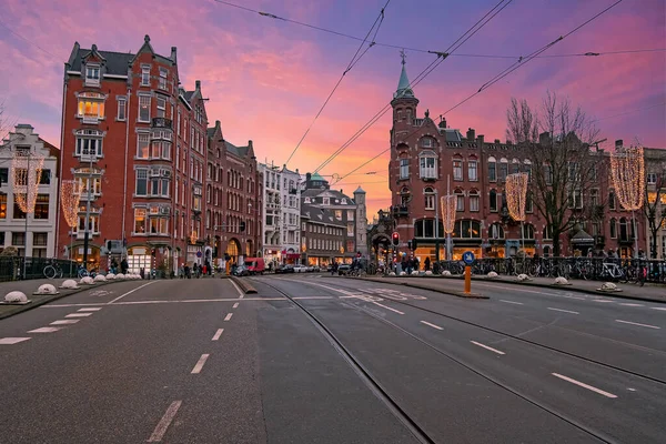 Malownicze miasto z Amsterdamu w Holandii o zachodzie słońca — Zdjęcie stockowe