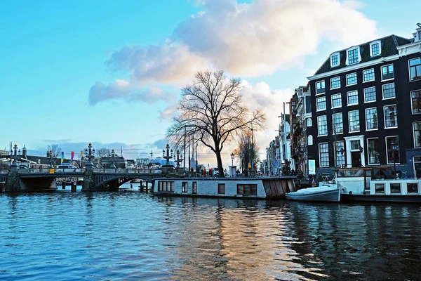 City scenic from Amsterdam at the Amstel in the Netherlands — Stock Photo, Image