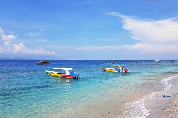 Barcos pesqueros tradicionales en Thomas Beach en Bali Indonesia — Foto de Stock