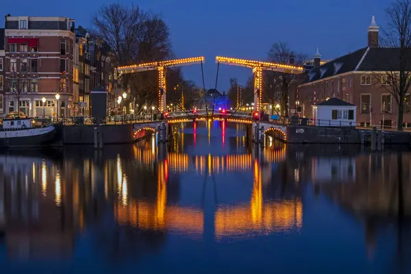 Stadsgezicht Uit Amsterdam Aan Amstel Nachts — Stockfoto