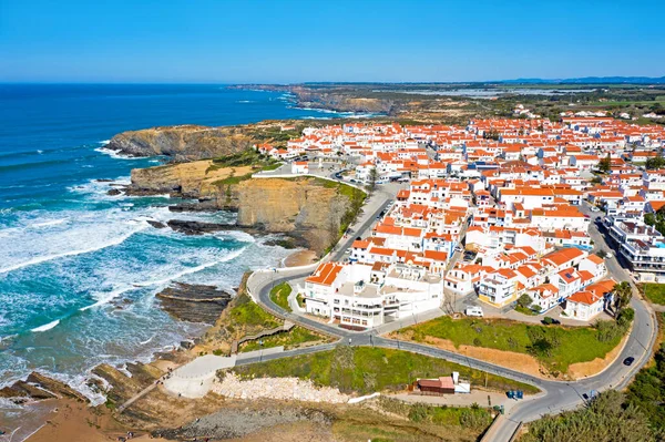 葡萄牙西海岸Zambujeira Mar村的空中 — 图库照片