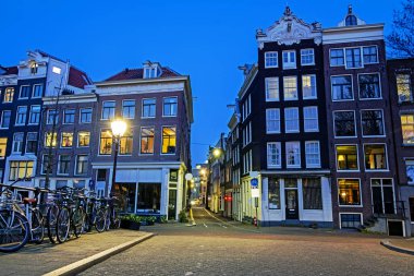 Hollanda, Amsterdam 'dan gün batımında şehir manzarası