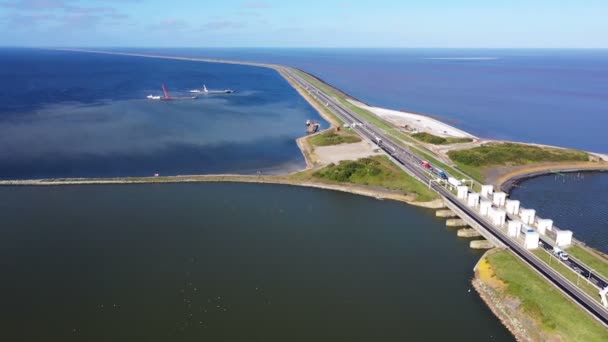 Luftaufnahme Von Schleusen Kornwerderzand Afsluitdijk Den Niederlanden — Stockvideo