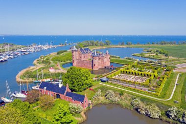 Hollanda Muiden 'daki Ortaçağ şatosundan' Muiderslot '
