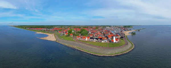 荷兰Urk传统村庄的空中全景 — 图库照片