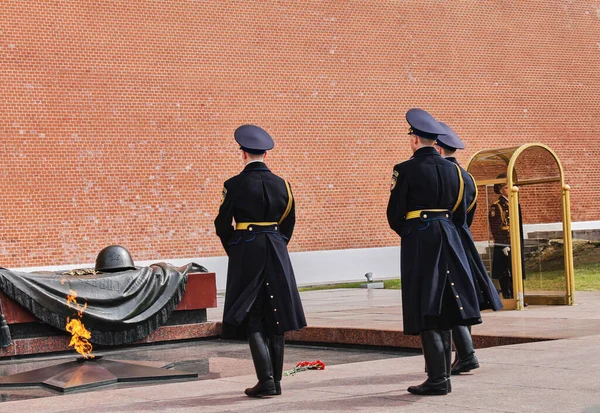 Μόσχα Ρωσία 2017 Κόκκινη Πλατεία Κρεμλίνο Αλλαγή Φρουράς Στην Αιώνια — Φωτογραφία Αρχείου