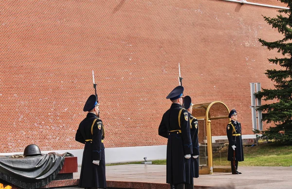 Moscou Rússia 2017 Praça Vermelha Kremlin Mudança Guarda Chama Eterna — Fotografia de Stock