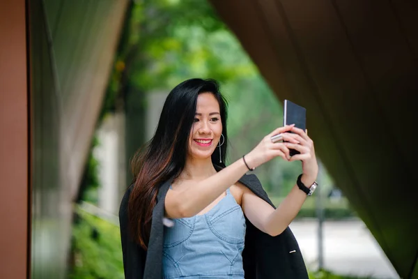 Portrait Young Chinese Asian Woman Taking Selfie Herself Day City — Stock Photo, Image