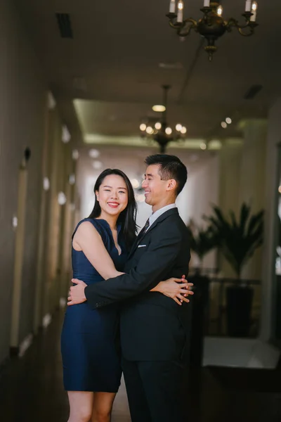 Business People Chinese Asian Man Woman Having Meeting — Stock Photo, Image