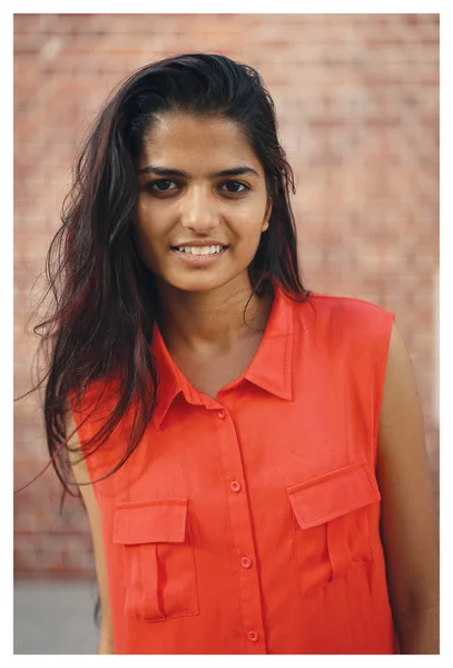 Portrait Young Attractive Indian Asian Woman Standing Infront Brick Wall — Stock Photo, Image