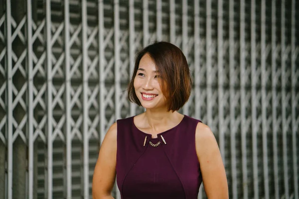 Portrait Chinese Asian Businesswoman Day She Dressing Professionally Dress Smiling — Stock Photo, Image