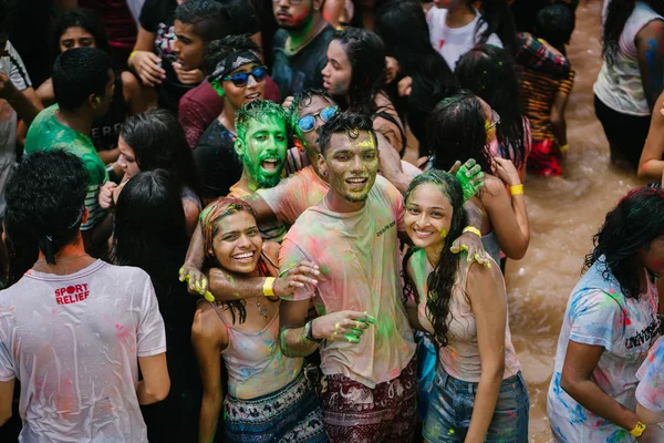 Singapur Marzo 2018 Celebración Holi Isla Sentosa Singapur Indios Otros — Foto de Stock