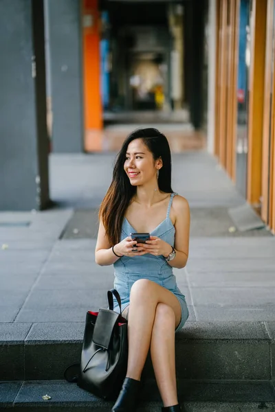 Portrait Young Photogenic Attractive Chinese Asian Woman Smartphone While She — Stock Photo, Image