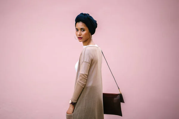 Portrait Young Beautiful Muslim Arabic Woman Navy Blue Head Scarf — Stock Photo, Image