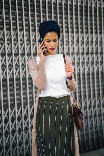 Porträt Einer Elegant Gekleideten Muslimin Asiatisch Malaiisch Arabisch Mit Turban — Stockfoto