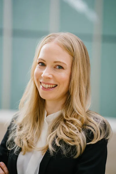 Professional Head Shot Portrait Young Attractive Expatriate Woman Asia She — Stock Photo, Image