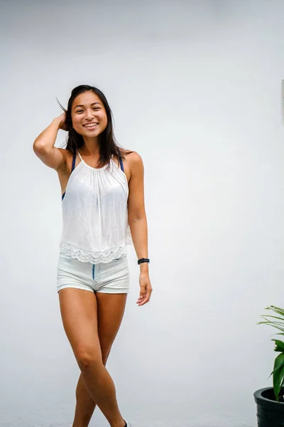 Retrato Momento Franco Para Una Joven Asiática China Atlética Bronceada —  Fotos de Stock