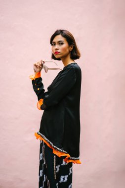 Sokakta poz güzel, Asya moda kadın moda portre