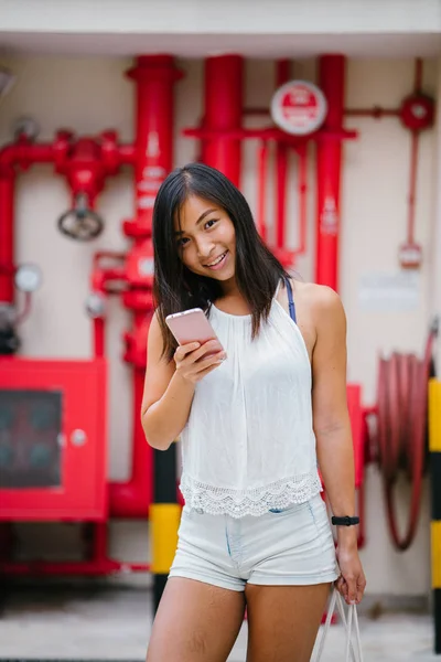 Portrait Athletic Cute Beautiful Chinese Asian Girl Phone Standing Street — Stock Photo, Image